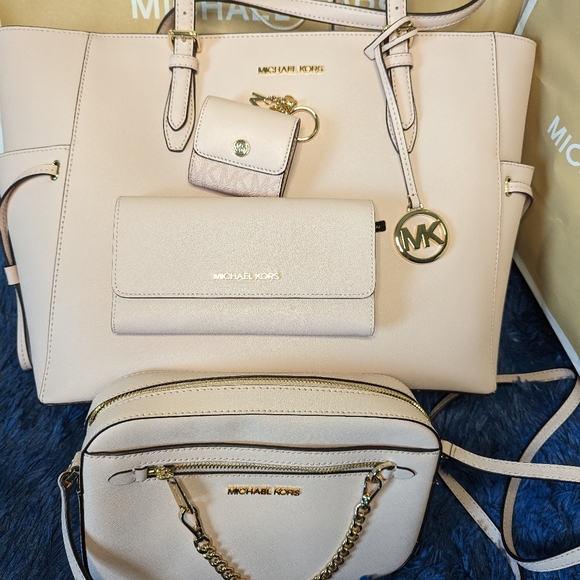 4 Piece Michael Kors Set